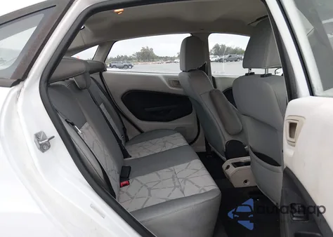 2013 Ford Fiesta Se z USA, uszkodzony, nr VIN 3FADP4BJ9DM220093